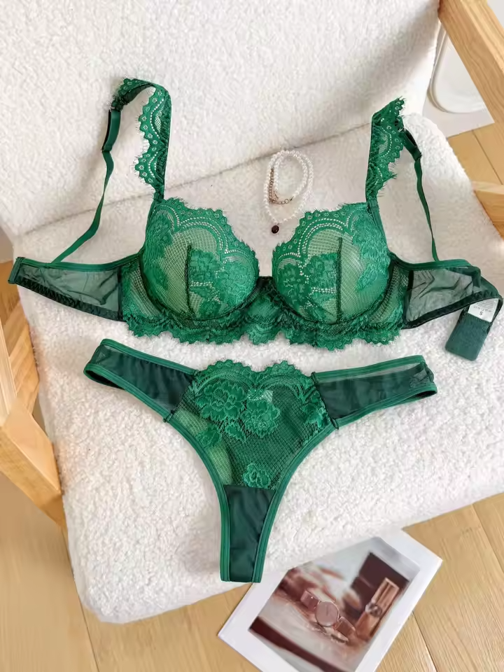 Dark Green Lace 2-Piece Set .